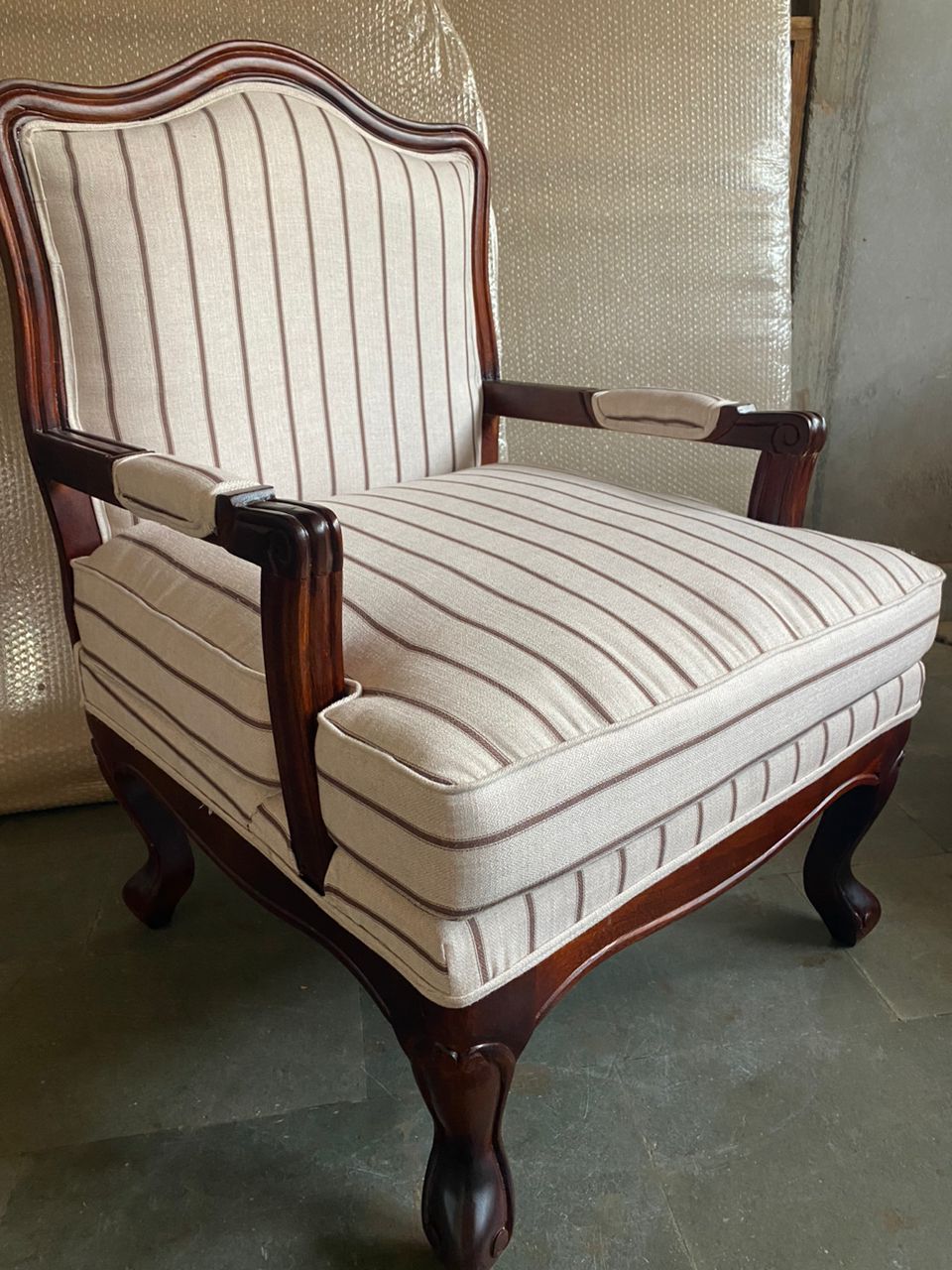 Classic Arm Chair With Full Cushioning Teak Wood